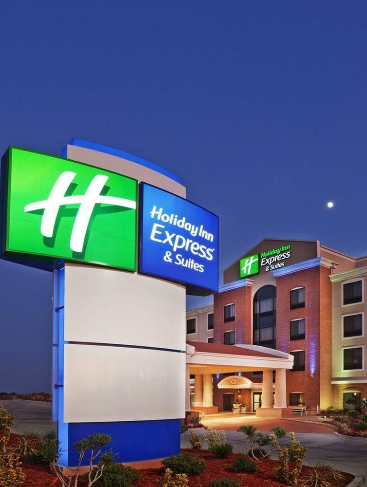 Holiday Inn Express & Suites Bakersfield Airport By Ihg Exterior photo